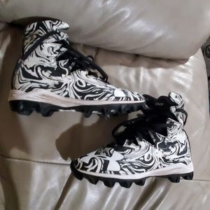 Under Armour Boys football cleats